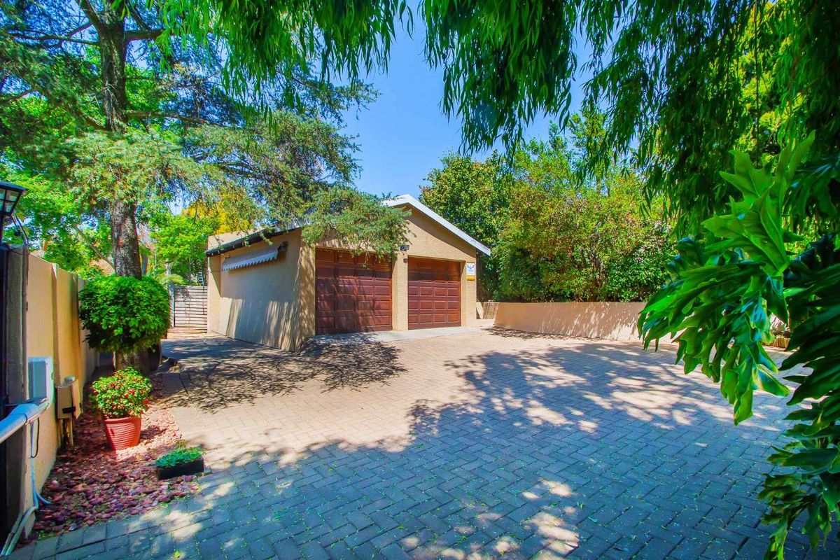 House For Sale in Randpark Ridge - Photo 2