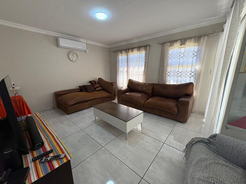 House For Sale in Verwoerdpark - Photo 3