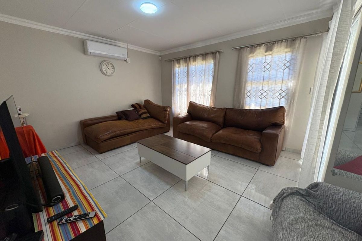 House For Sale in Verwoerdpark - Photo 3