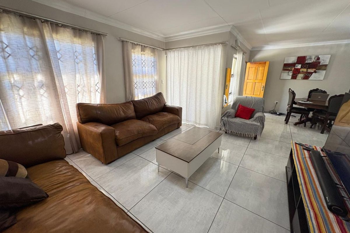 House For Sale in Verwoerdpark - Photo 4