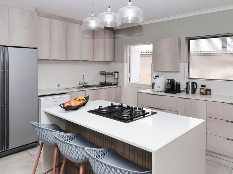 House For Sale in Uitzicht - Photo 2