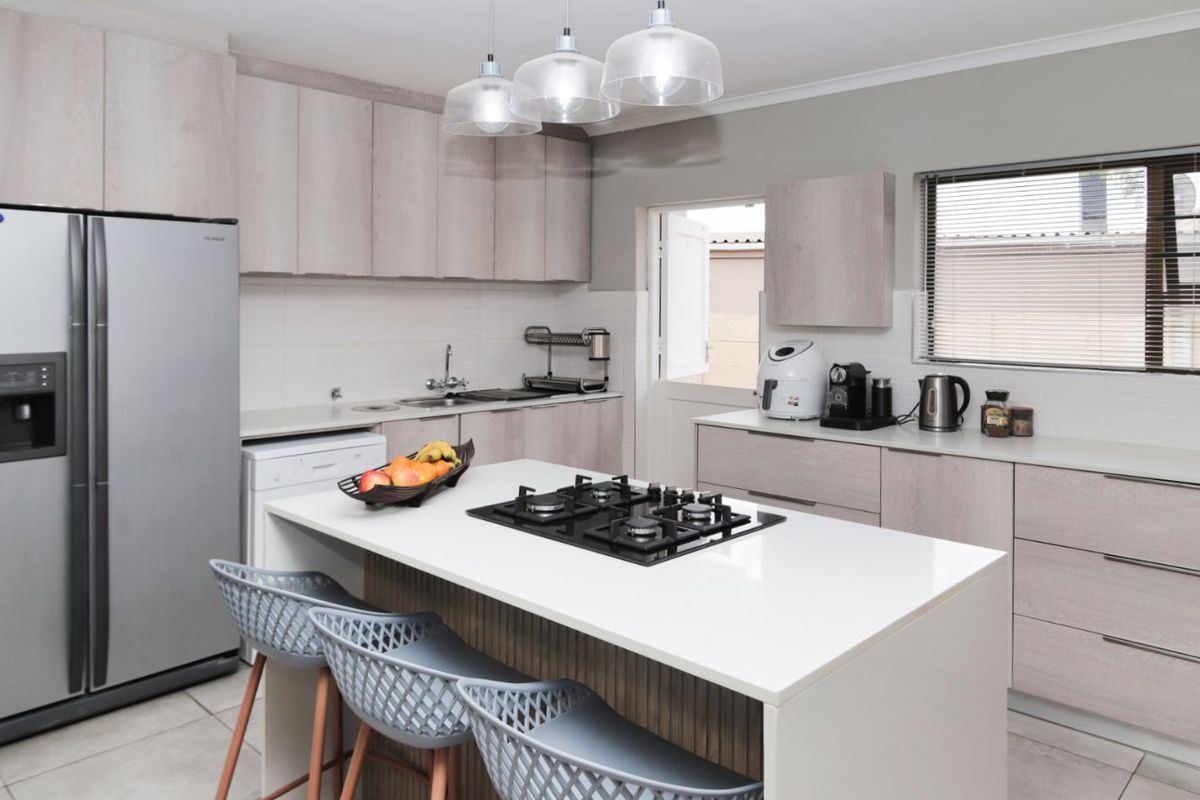 House For Sale in Uitzicht - Photo 2