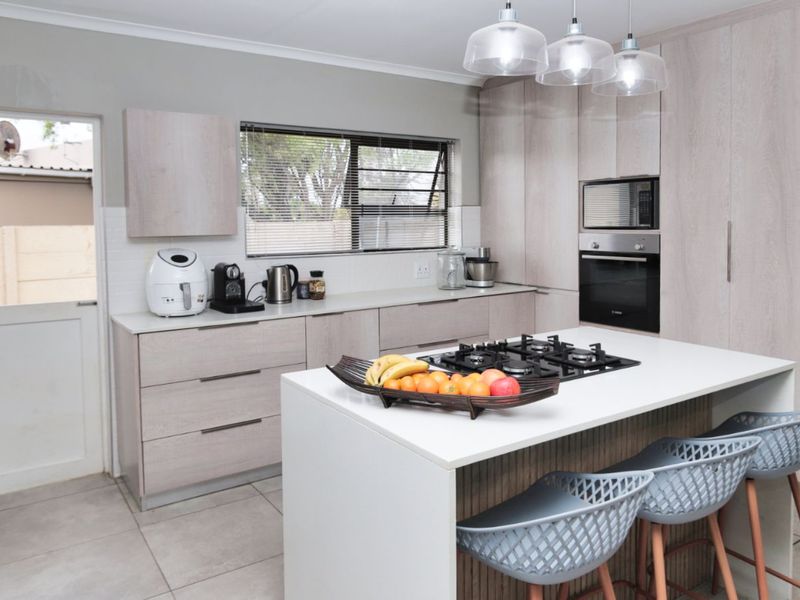 House For Sale in Uitzicht - Photo 3