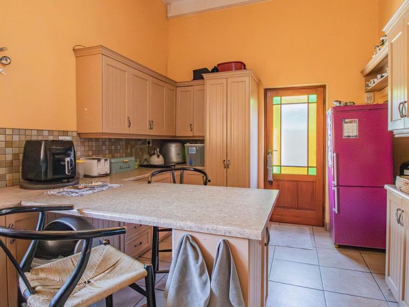 House For Sale in Montagu Central - Photo 8