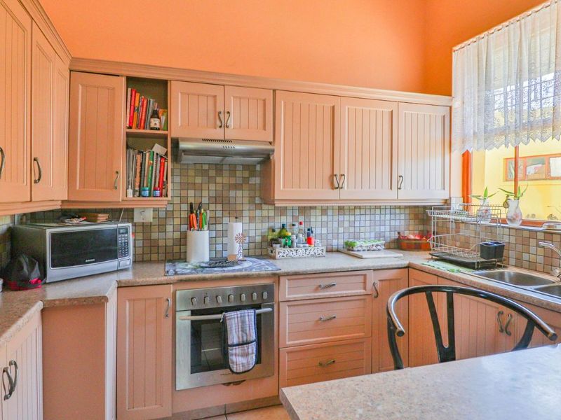 House For Sale in Montagu Central - Photo 7