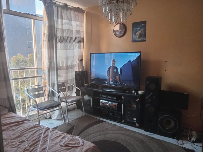 Apartment For Sale in Pretoria Central - Photo 4