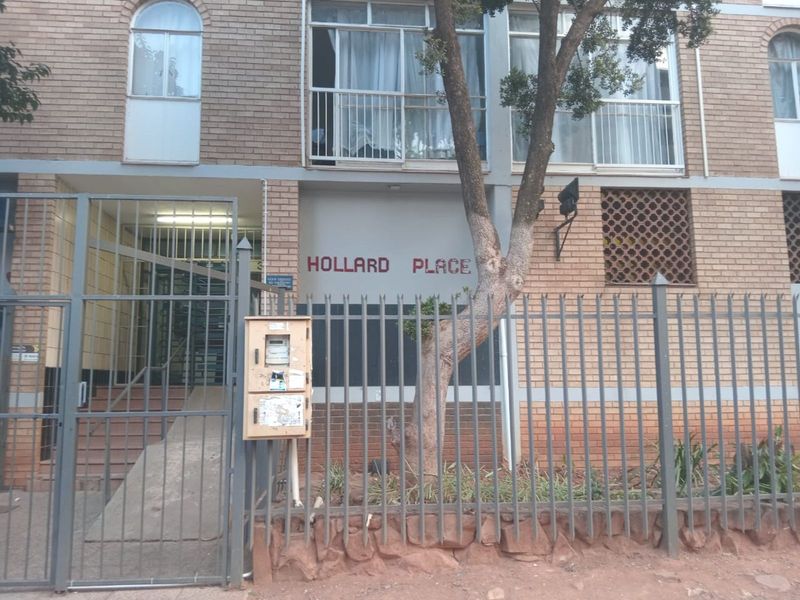Apartment For Sale in Pretoria Central - Photo 1