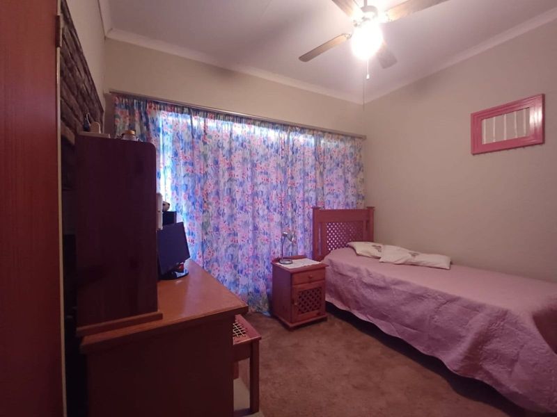 House For Sale in Vaal Park - Photo 9