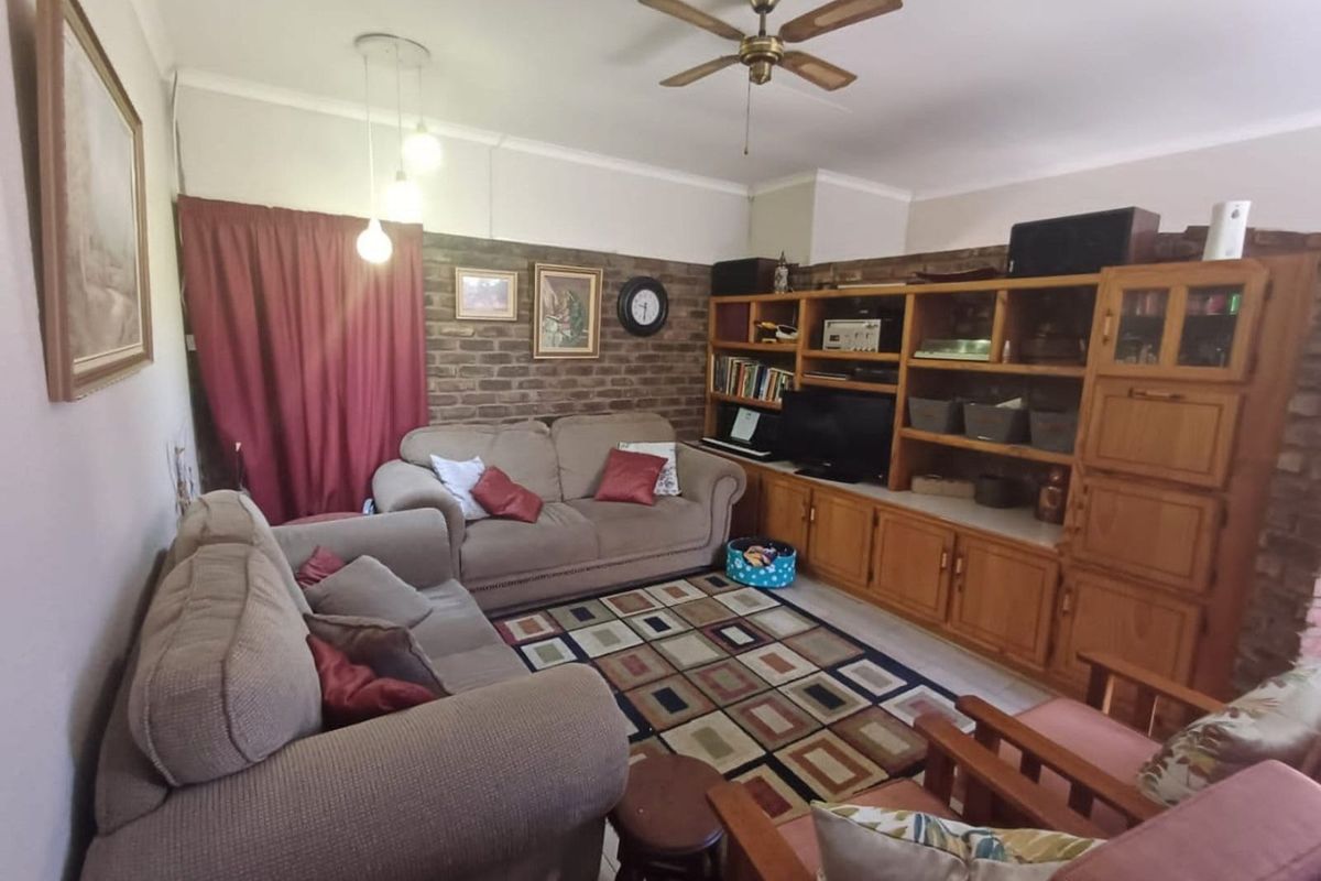 House For Sale in Vaal Park - Photo 5