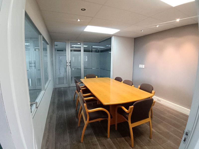 Commercial To Rent in Pinelands - Photo 5