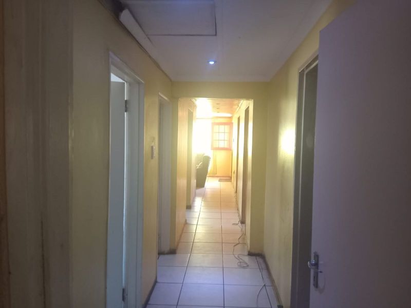 House For Sale in Hillcrest - Photo 6