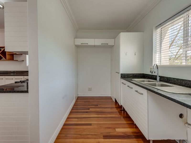 House For Sale in Lovemore Heights - Photo 9