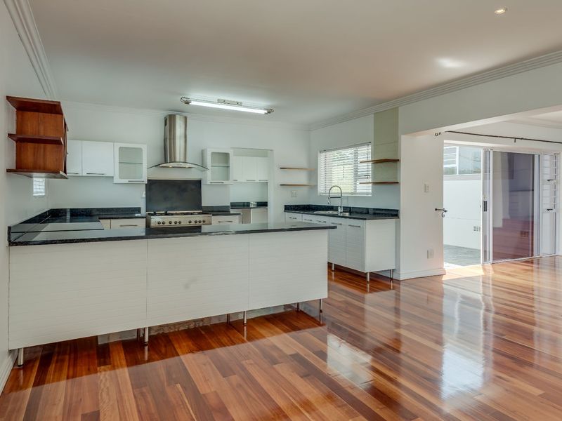 House For Sale in Lovemore Heights - Photo 5