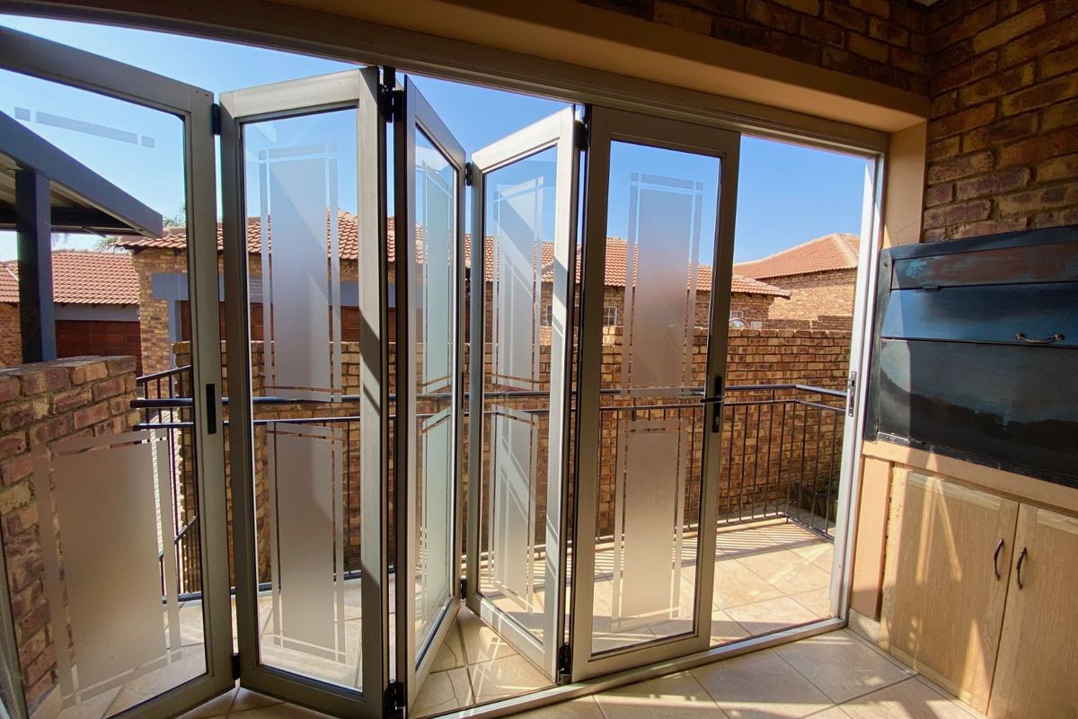 Townhouse For Sale in Amberfield Manor - Photo 4