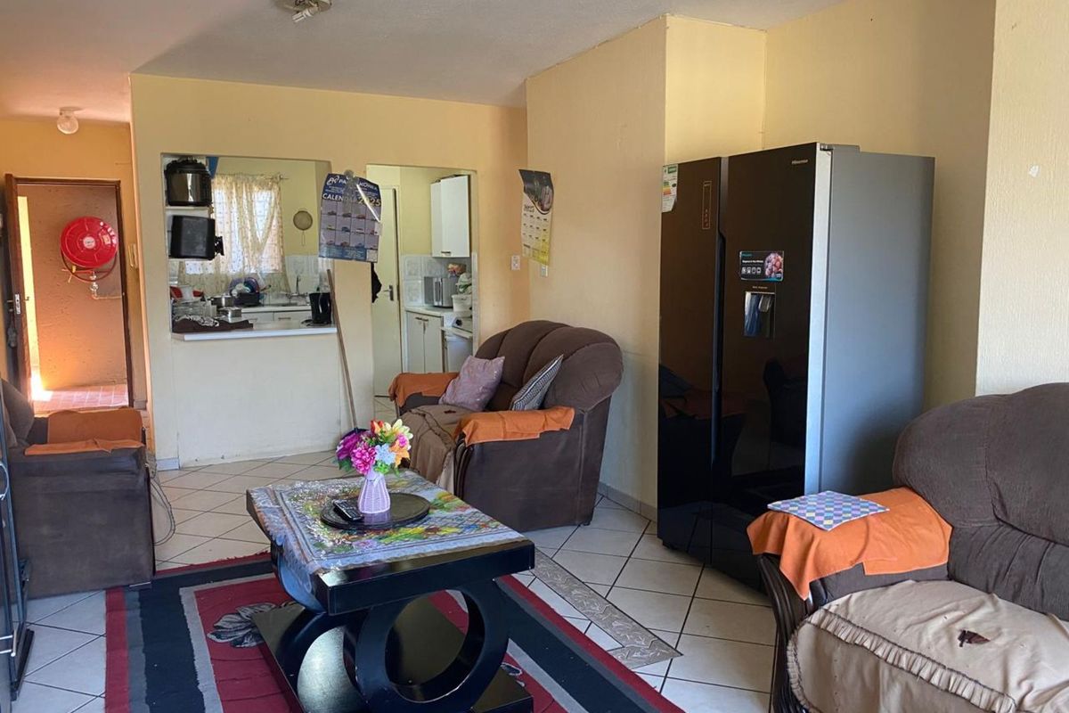 Apartment For Sale in Primrose - Photo 2