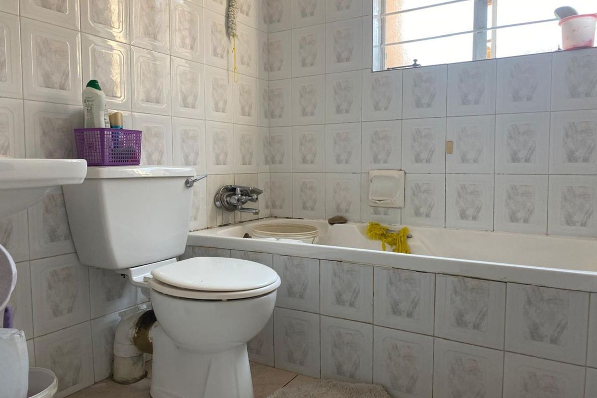 Apartment For Sale in Primrose - Photo 4