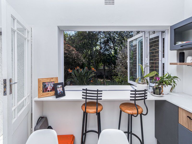 House For Sale in Blairgowrie - Photo 2