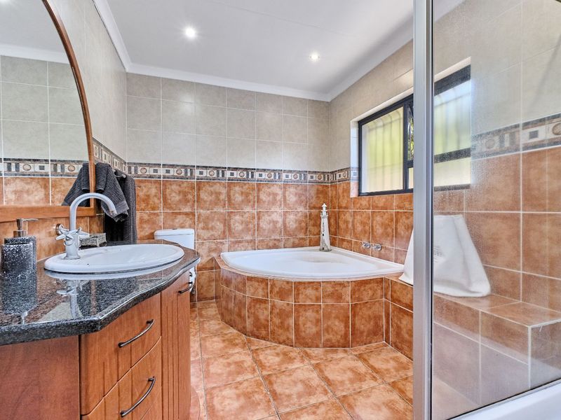 House For Sale in Sharonlea - Photo 5