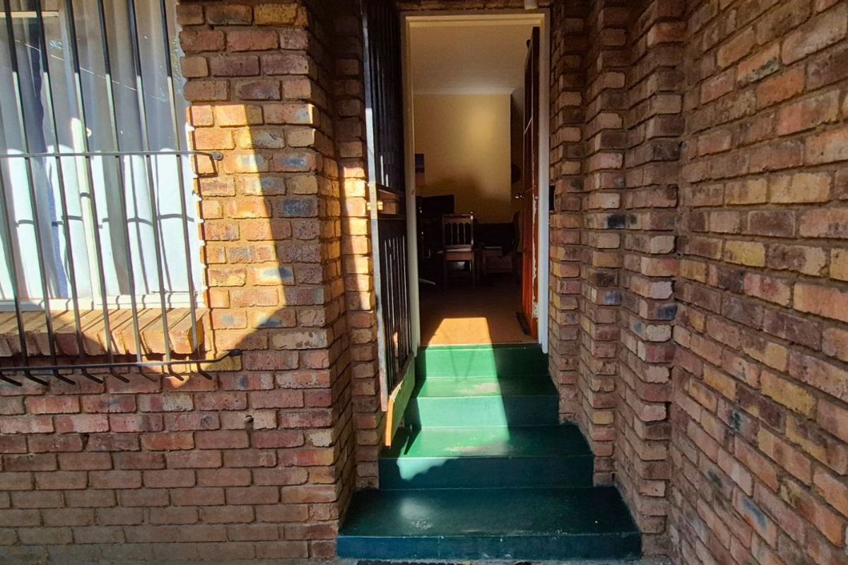 House For Sale in Halfway Gardens - Photo 5