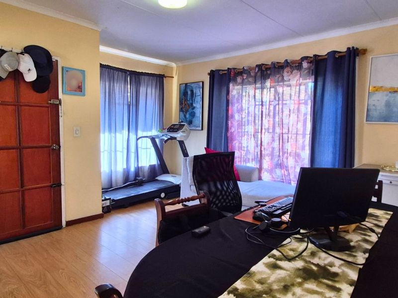 House For Sale in Halfway Gardens - Photo 8