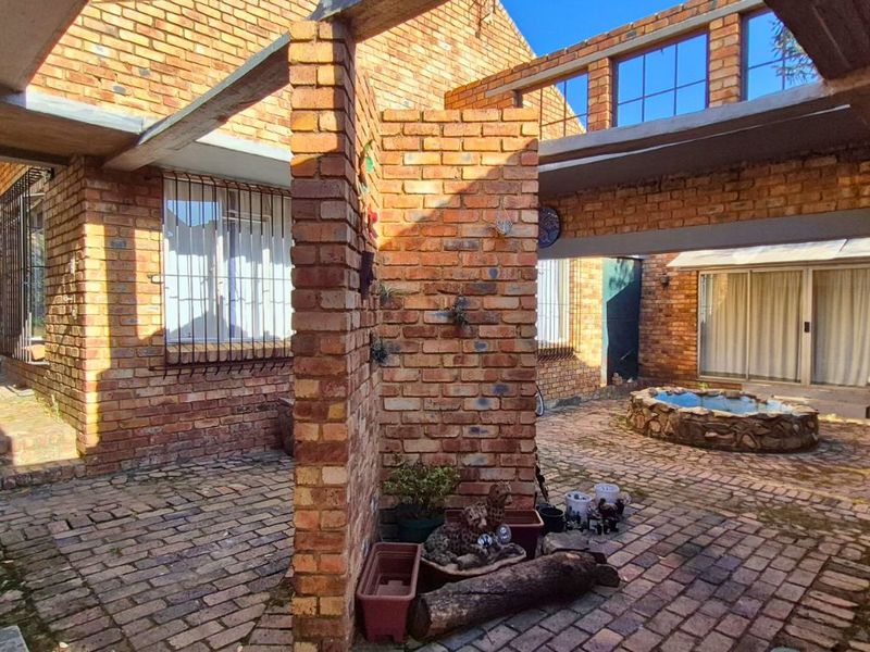 House For Sale in Halfway Gardens - Photo 4