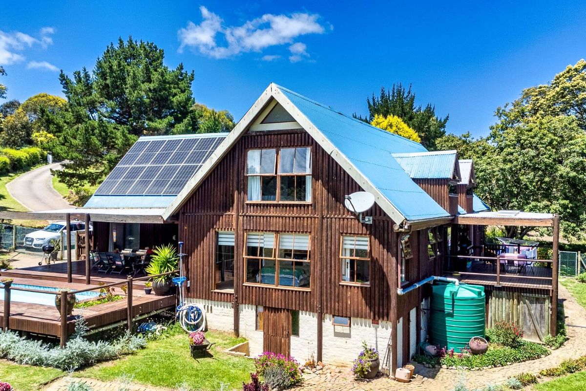 House For Sale in Victoria Bay - Photo 2