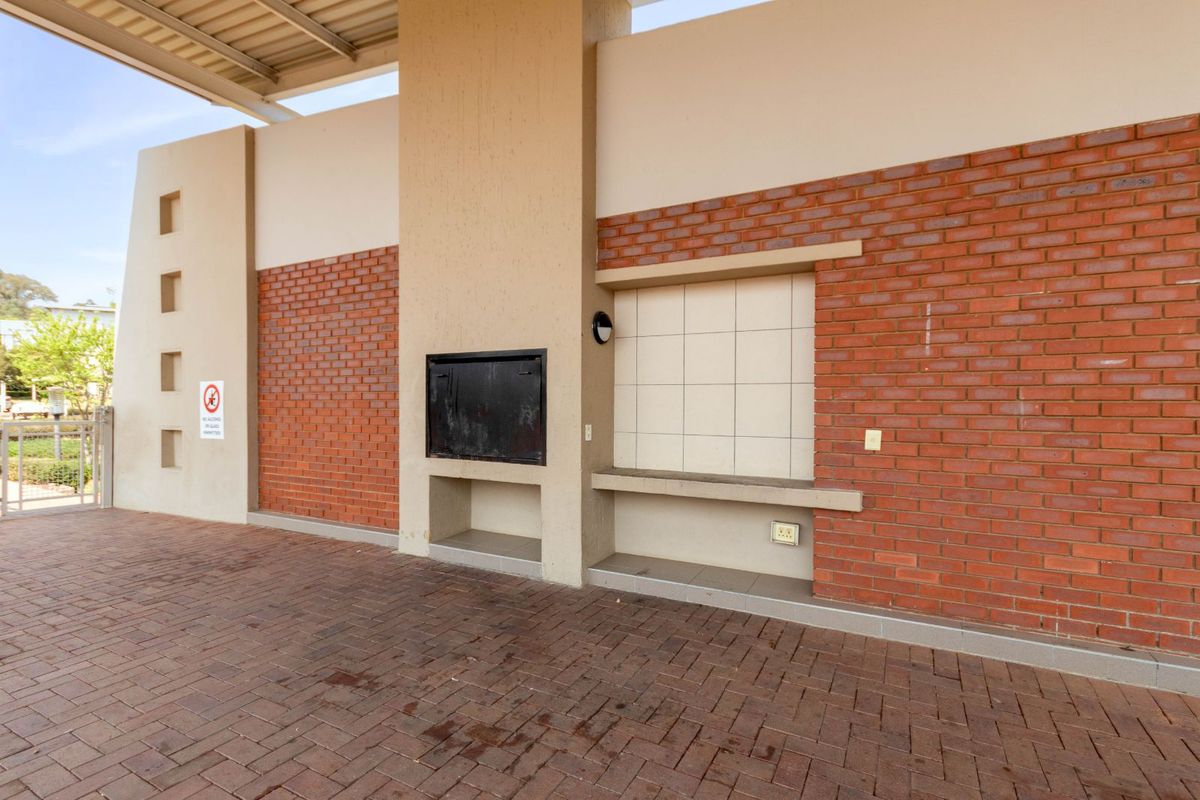 Apartment For Sale in Paulshof - Photo 4