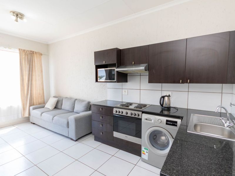 Apartment For Sale in Paulshof - Photo 8