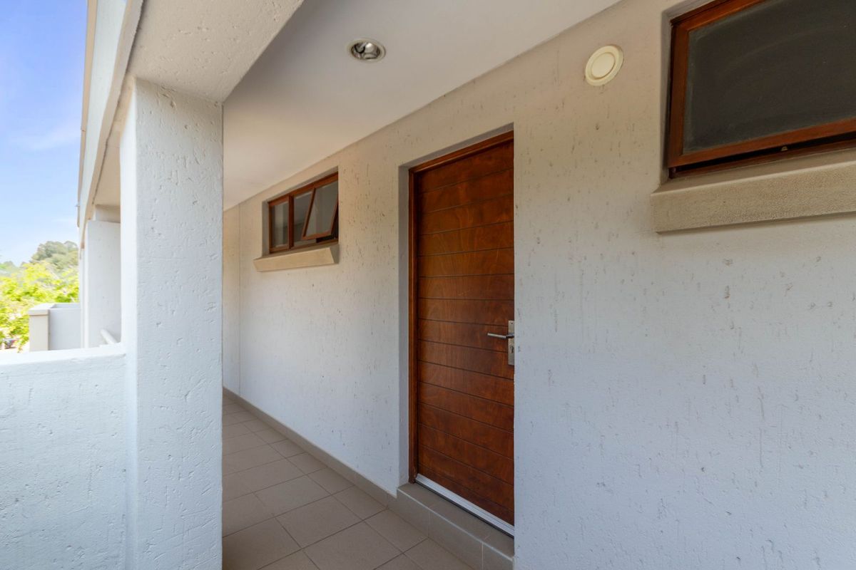 Apartment For Sale in Paulshof - Photo 5