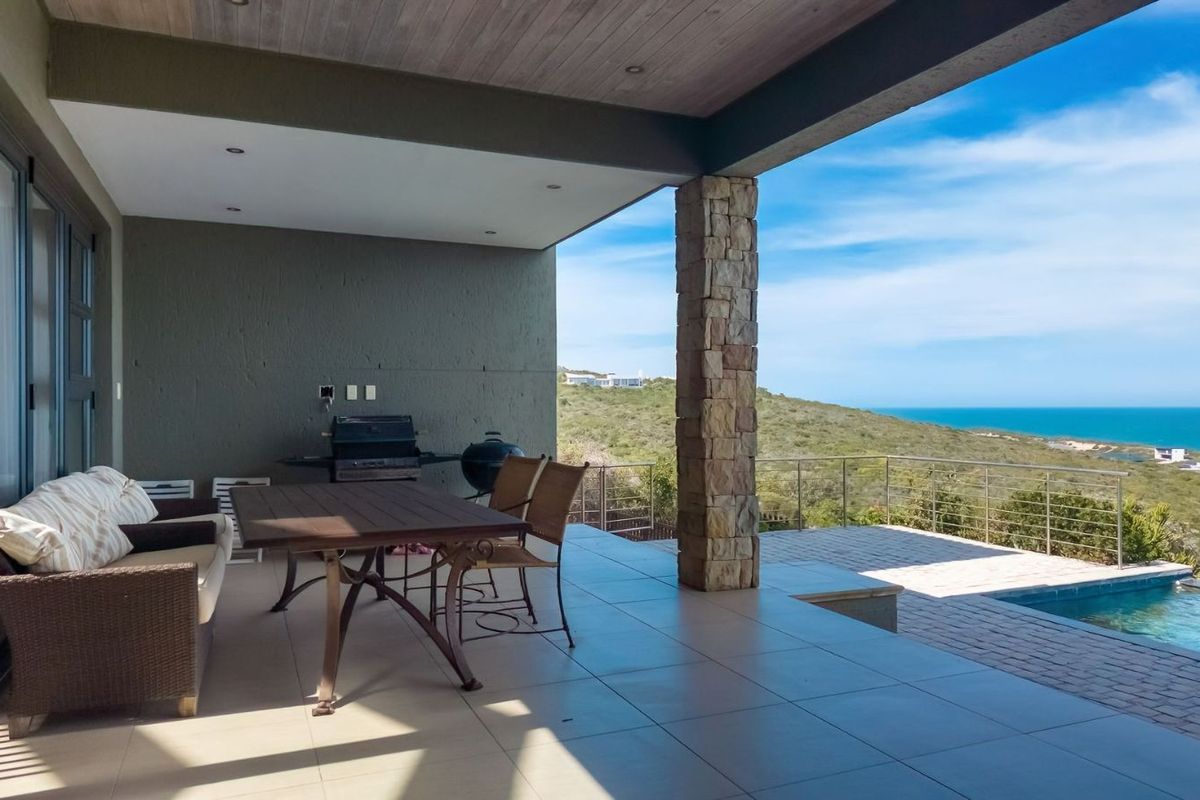 House For Sale in Moquini Coastal Estate - Photo 5