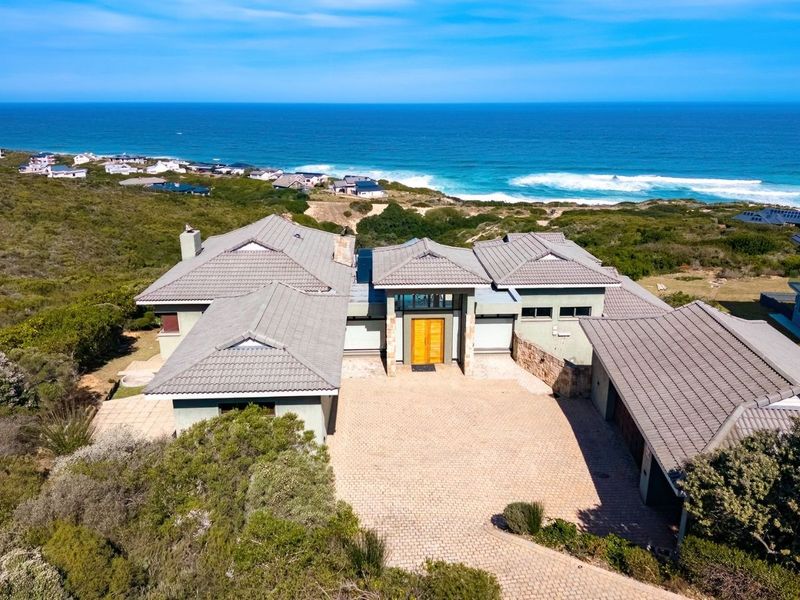 House For Sale in Moquini Coastal Estate - Photo 2