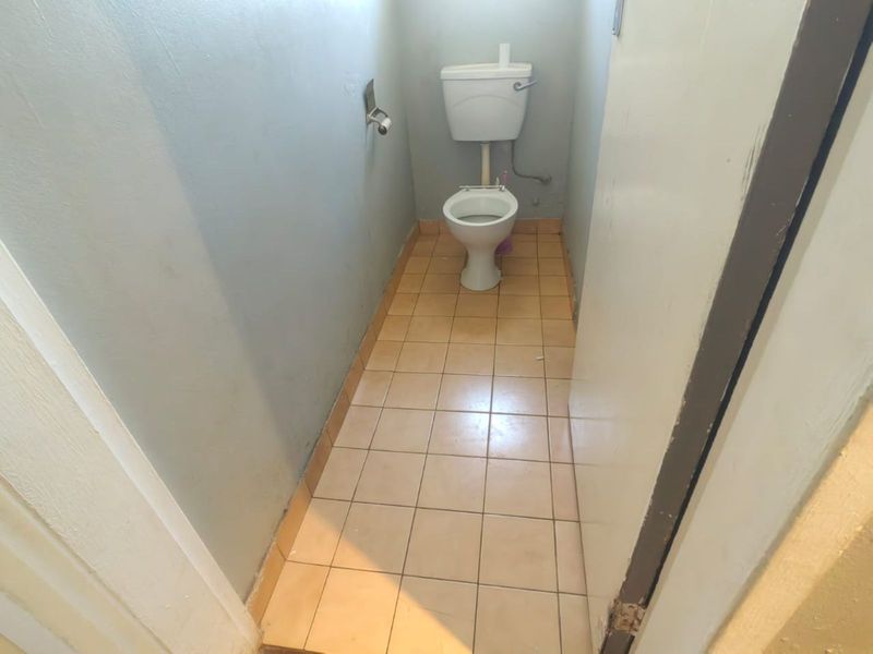 House For Sale in Roodepoort Central - Photo 10