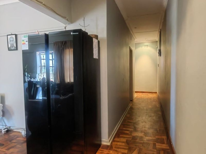 House For Sale in Roodepoort Central - Photo 8