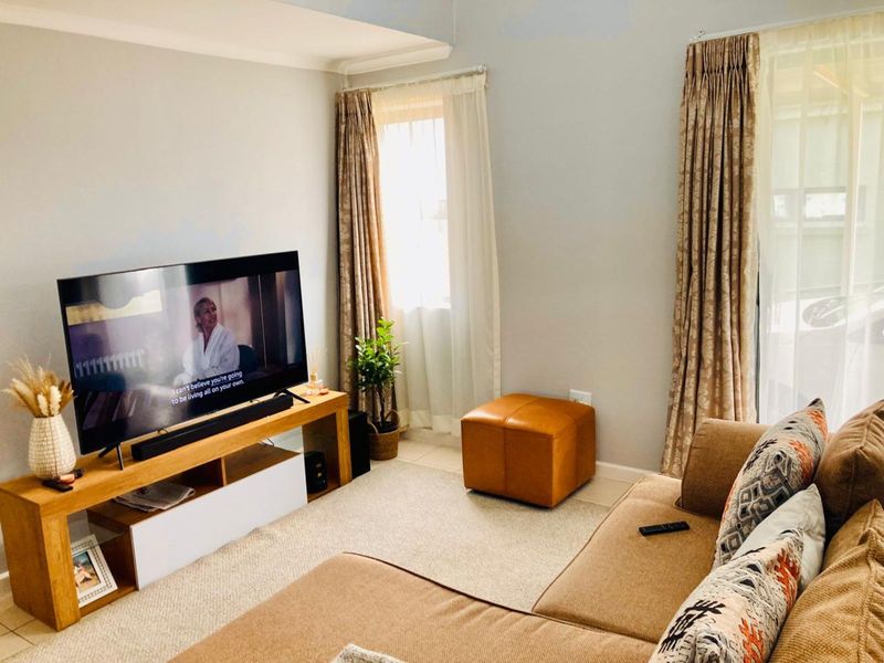 Townhouse For Sale in Bridgemeade - Photo 7