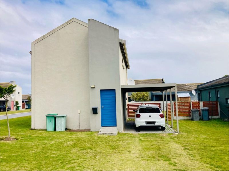 Townhouse For Sale in Bridgemeade - Photo 2