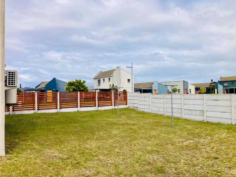 Townhouse For Sale in Bridgemeade - Photo 4