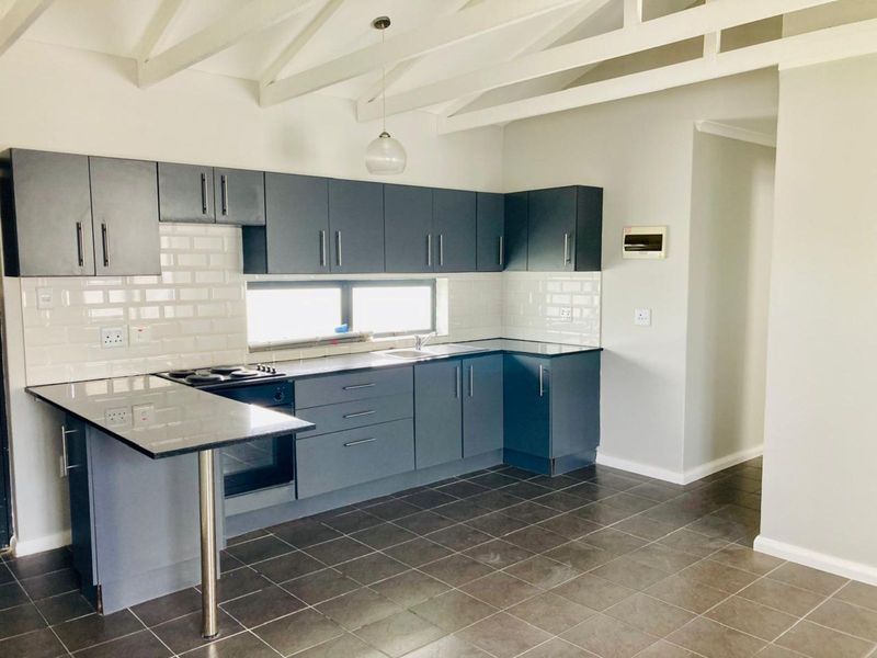 Townhouse For Sale in Parsonsvlei - Photo 7