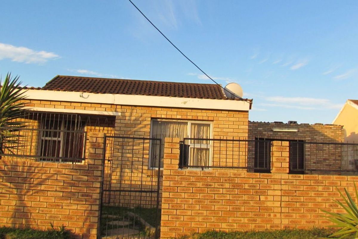 House For Sale in Booysen Park - Photo 2