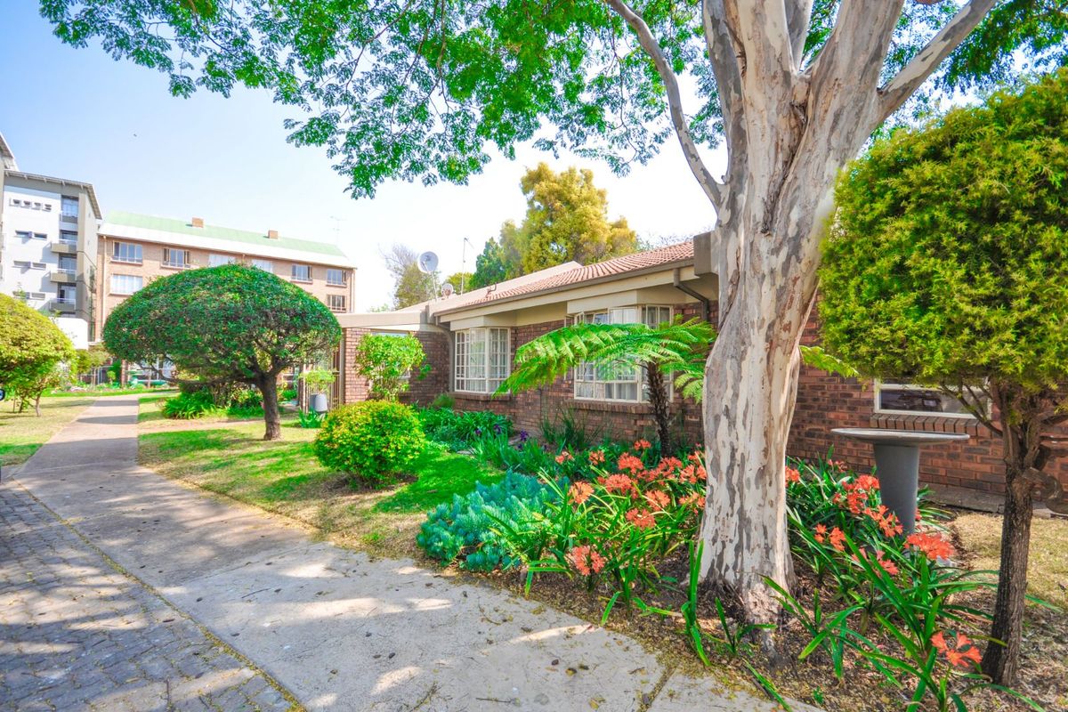 Cluster For Sale in Hillcrest - Photo 2