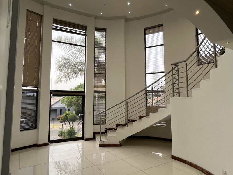 House For Sale in Ebotse Golf And Country Estate - Photo 4