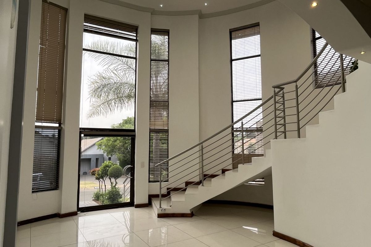 House For Sale in Ebotse Golf And Country Estate - Photo 4