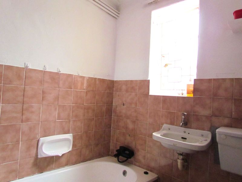 House For Sale in Gelvandale - Photo 9