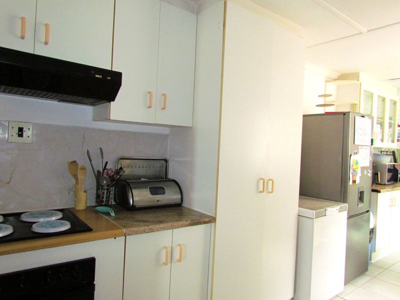 House For Sale in Gelvandale - Photo 6