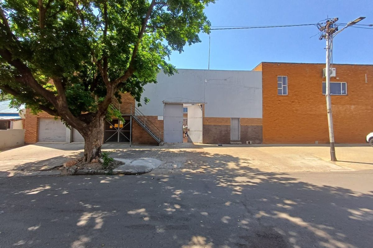Office For Sale in Pienaarsdorp - Photo 2