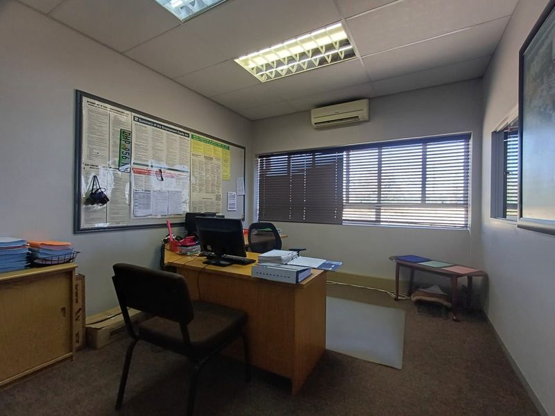 Office For Sale in Pienaarsdorp - Photo 8