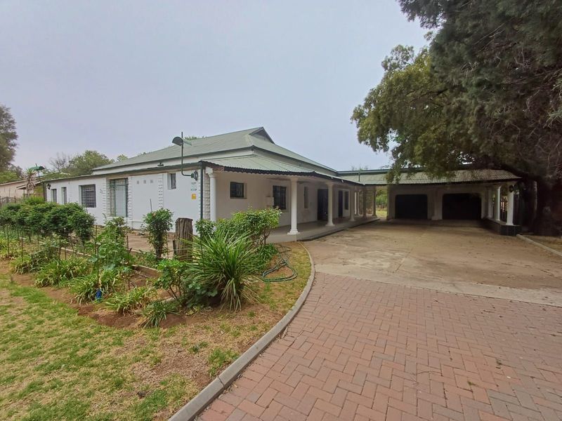 House For Sale in Wolmaransstad Central - Photo 3