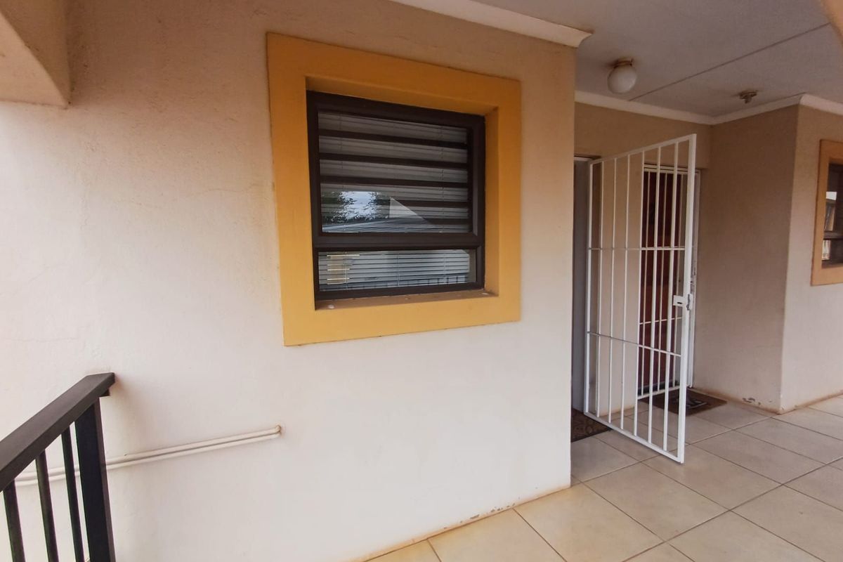 Apartment For Sale in Wilkoppies - Photo 2