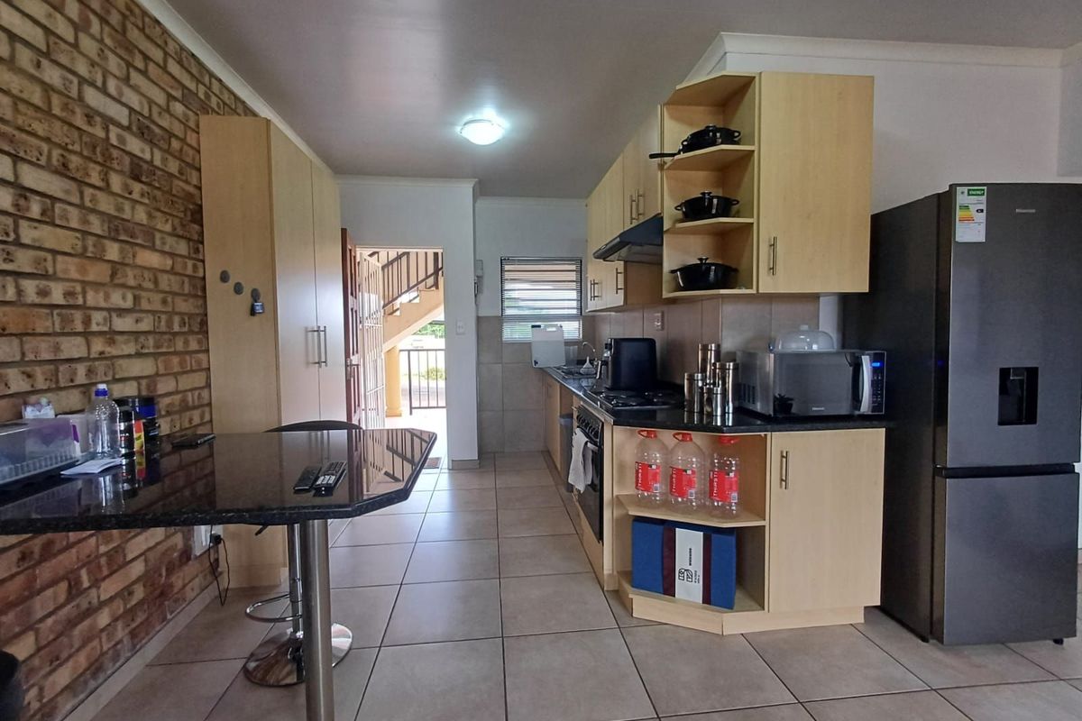 Apartment For Sale in Wilkoppies - Photo 4