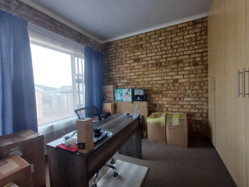 Apartment For Sale in Wilkoppies - Photo 9