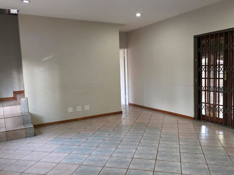 House For Sale in Moreleta Park - Photo 4